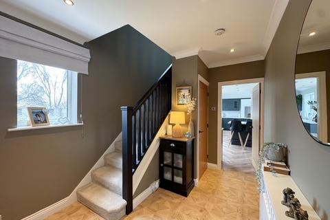 4 bedroom detached house for sale, High Road, Worksop S81