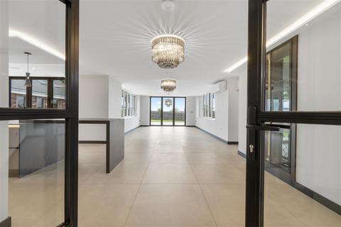 undefined, Oak Grove, Aldridge WS9