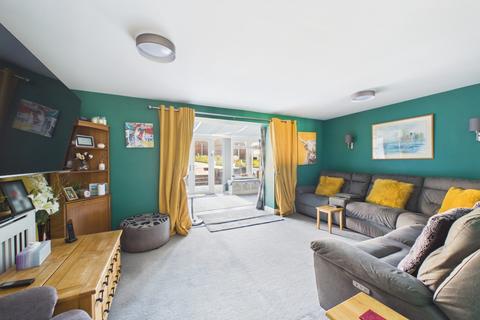4 bedroom semi-detached house for sale, Tern Drive, Leighton Buzzard, LU7