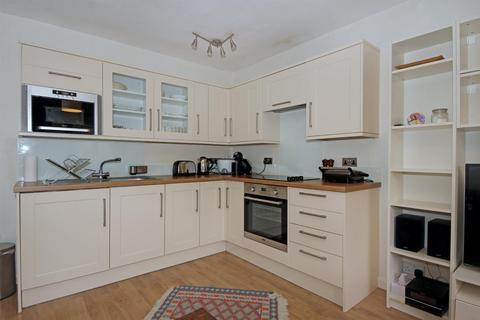 undefined, Glencairn Drive, W5
