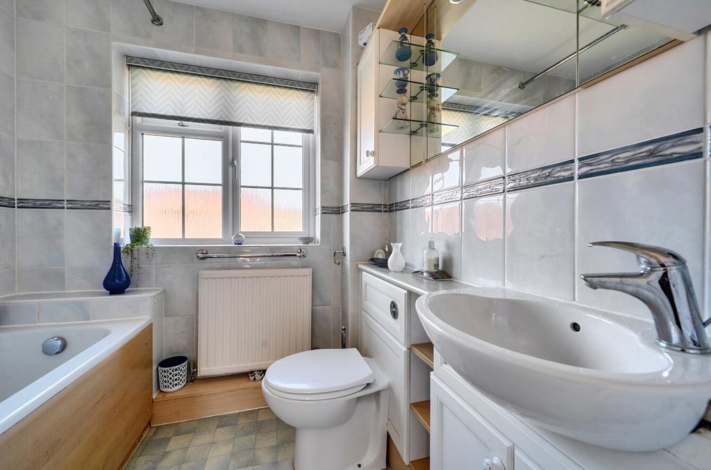 1430415-5-69baac2...