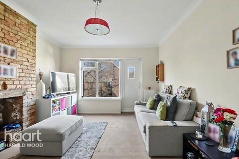 2 bedroom bungalow for sale, Chelsworth Drive, Harold Wood