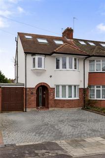 4 bedroom end of terrace house to rent, Rowantree Road, London