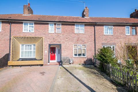 3 bedroom terraced house for sale, Launcelot Road, Bromley