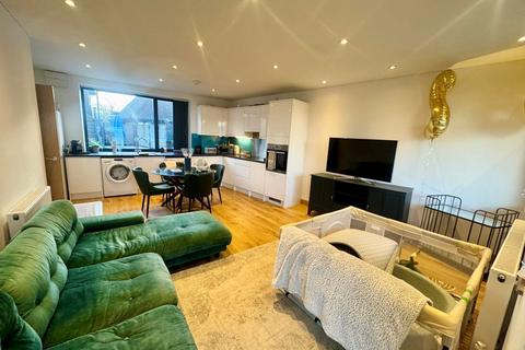 2 bedroom flat to rent, Crofton Road, Orpington, BR6