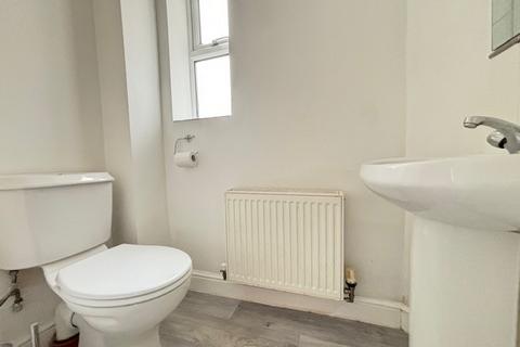 3 bedroom semi-detached house to rent, Newcastle Street, Sutton-in-Ashfield, NG17
