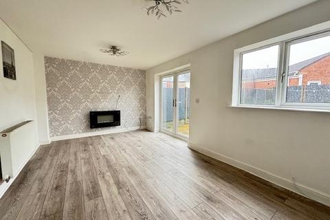 3 bedroom semi-detached house to rent, Newcastle Street, Sutton-in-Ashfield, NG17
