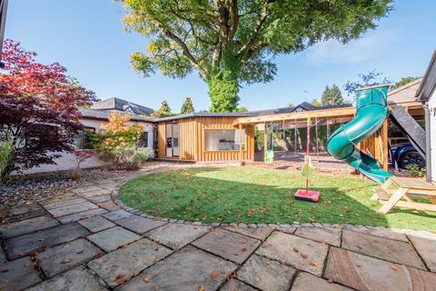 undefined, Woodville Road, Altrincham