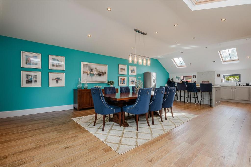 Live In Dining Kitchen