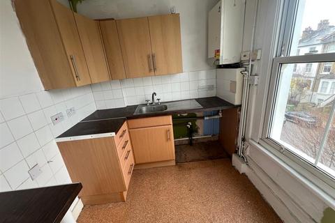 1 bedroom flat for sale, Coningham Road, SHEPHERDS BUSH