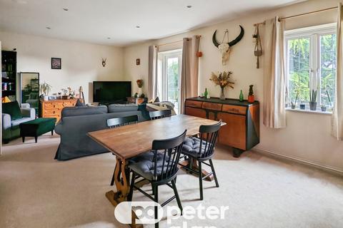 2 bedroom flat to rent, Maxwell Road, Cardiff, CF3