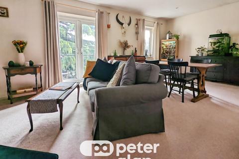 2 bedroom flat to rent, Maxwell Road, Cardiff, CF3