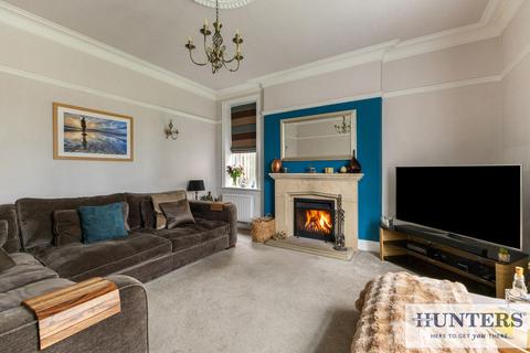 3 bedroom detached house for sale, High Street, Yeadon, Leeds