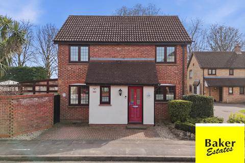 4 bedroom detached house for sale, Wickets Way, Hainault IG6