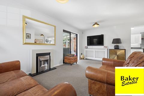 4 bedroom detached house for sale, Wickets Way, Hainault IG6