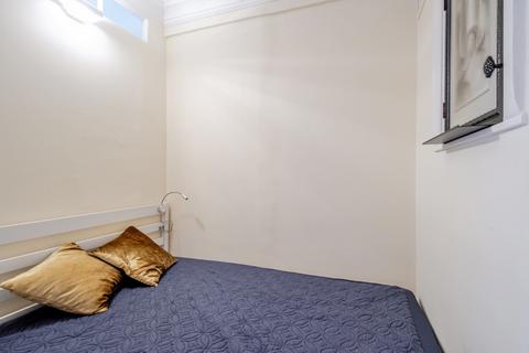 Studio to rent, College Crescent Belsize Park NW3