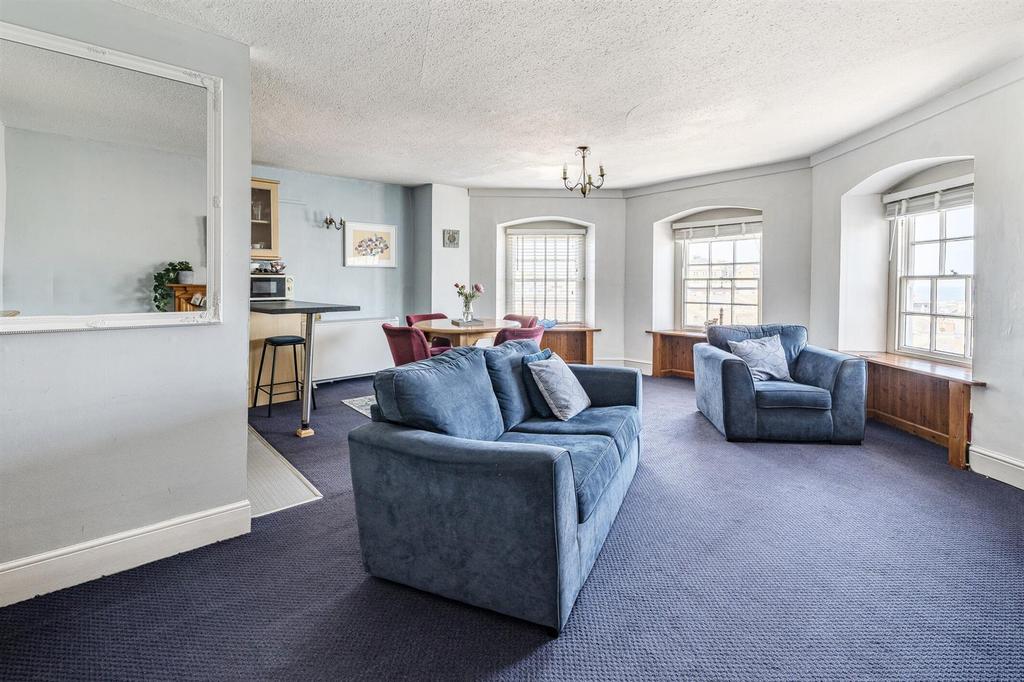 Hornblower Lounge.jpg
