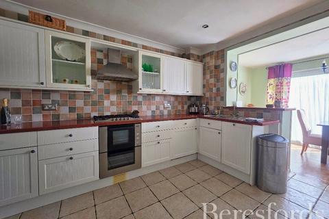 3 bedroom semi-detached house for sale, Kersey Gardens, Romford, RM3