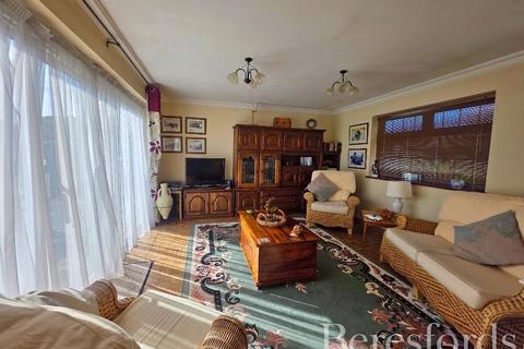 3 bedroom semi-detached house for sale, Kersey Gardens, Romford, RM3