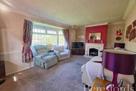 3 bedroom semi-detached house for sale, Kersey Gardens, Romford, RM3