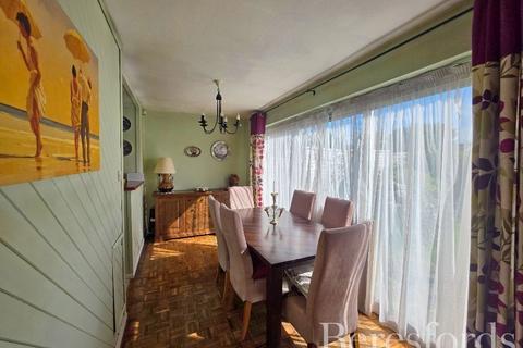 3 bedroom semi-detached house for sale, Kersey Gardens, Romford, RM3