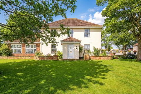 4 bedroom detached house for sale, Carr Road, North Kelsey, Market Rasen