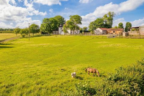 4 bedroom detached house for sale, Carr Road, North Kelsey, Market Rasen
