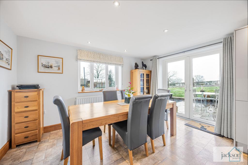 36 74256 watermarked