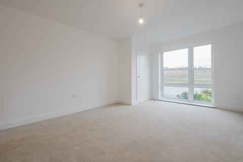 4 bedroom detached house to rent, Leaf Living at Western Gate, Northampton, NN7