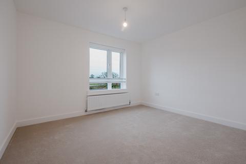 4 bedroom detached house to rent, Leaf Living at Western Gate, Northampton, NN7