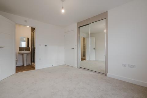 4 bedroom detached house to rent, Leaf Living at Western Gate, Northampton NN7