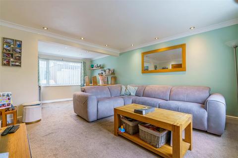 4 bedroom semi-detached house for sale, Grantham Place, Cramlington, NE23
