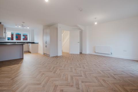 4 bedroom semi-detached house to rent, Leaf Living at Western Gate, Northampton, NN7