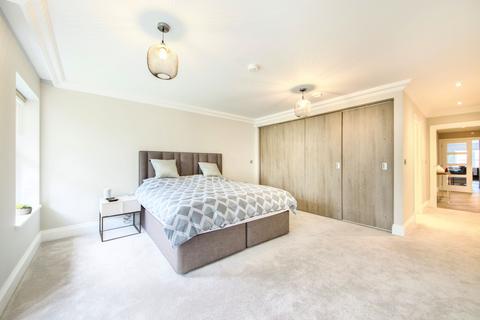 2 bedroom apartment for sale, Buttermere Court, Holders Hill Road, Hendon NW4