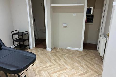 Retail property (high street) to rent, 2-6 Jarvey St Bathgate EH48 4EZ