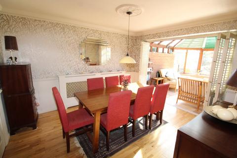 4 bedroom detached house for sale, Tennyson Road, Lutterworth LE17
