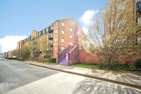 2 bedroom ground floor flat for sale, The Academy, Holly Street, LU1