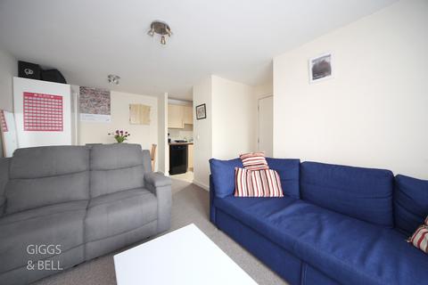 2 bedroom ground floor flat for sale, The Academy, Holly Street, LU1
