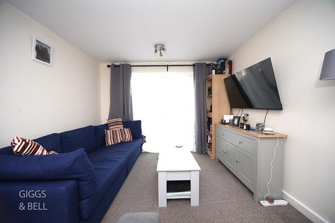 2 bedroom ground floor flat for sale, The Academy, Holly Street, LU1