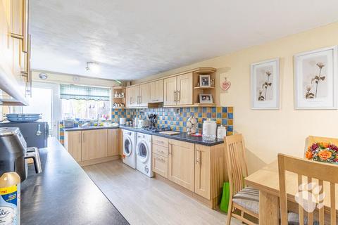 3 bedroom terraced house for sale, Matching Green, Basildon SS14