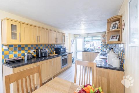 3 bedroom terraced house for sale, Matching Green, Basildon SS14
