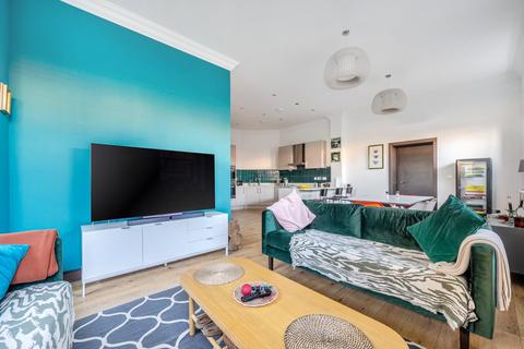 3 bedroom flat for sale, McCarthy Crescent, Wellesley, Aldershot, GU11