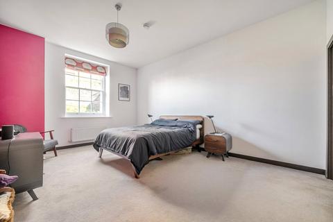 3 bedroom flat for sale, McCarthy Crescent, Wellesley, Aldershot, GU11