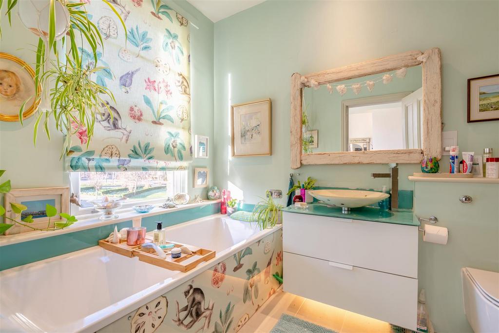 8630705-interior18.jpg