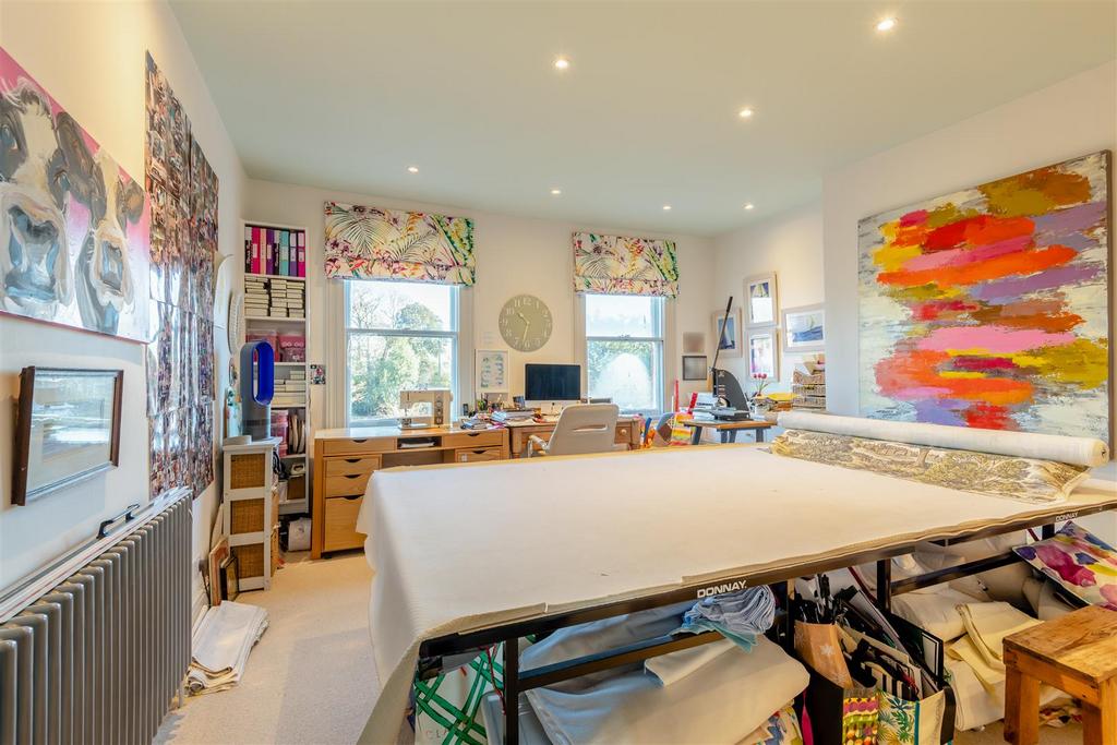 8630705-interior12.jpg
