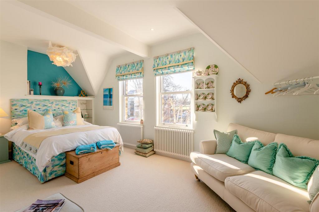 8630705-interior09.jpg