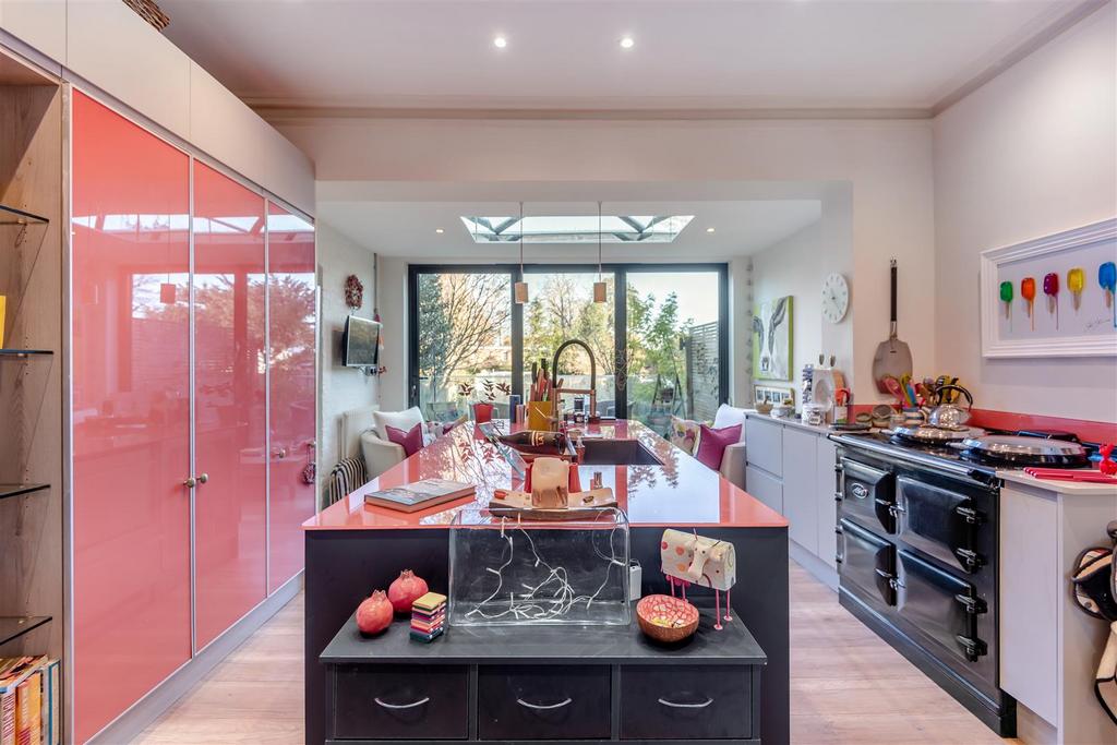 8630705-interior28.jpg