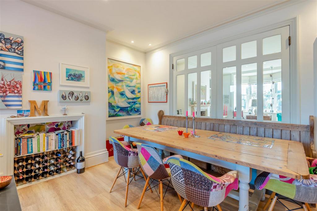 8630705-interior29.jpg