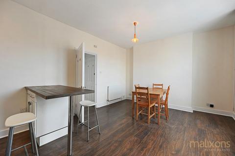 2 bedroom flat to rent, Hamilton Road, London SE27