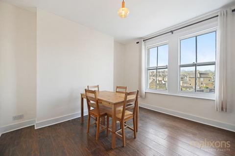 2 bedroom flat to rent, Hamilton Road, London SE27